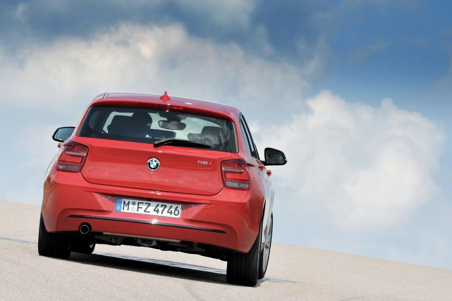 BMW 118i Sport Line 2011 года  (фото 54 из 185)